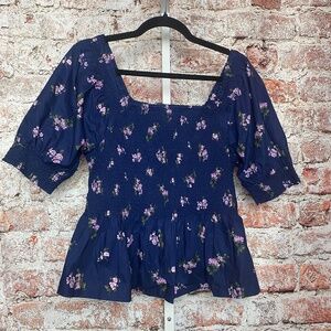 NWOT Landʻs End Womenʻs 100% Cotton Blue Smocked Floral Blouse Medium